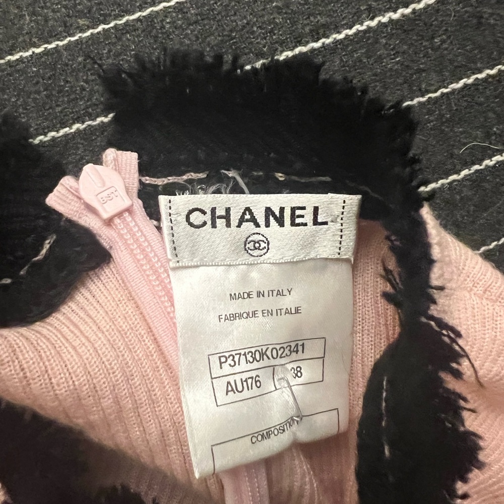 Chanel top tank. Pink ribbed with black trim collar.